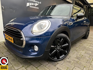 Mini Cooper 1.5 Chili Business Automaat dubbel Pano | Navigatie | Xenon | 18 inch | Sportstoelen |