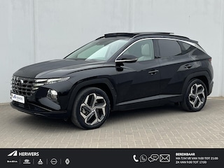 Hyundai Tucson 1.6 T-GDI PHEV Premium Sky 4WD Automaat / Trekgewicht 1.350 kg / Elektrisch Glazen schuif- en kanteldak / Elektrische achterklep / Camera 360° / Apple Carplay & Android Auto / Stuur- en stoelverwarming voor en achter / Stoelverkoeling / Krell Soundsystem / Adaptieve Cruise Control / Parkeersensoren voor en achter / Keyless Entry / Ski-luik
