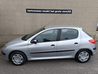 Peugeot 206 1.4 GENTRY
