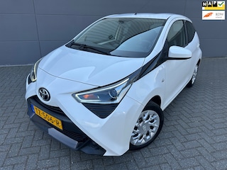 Toyota Aygo 1.0 VVT-i x-play*2 EIGNAAR*CAMERA*NAVI*Carplay*AIRCO*APK*NAP*ISOFIX