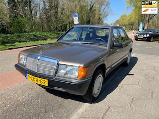 Mercedes-Benz 190-serie 2.0 E + HISTORIE (2027 OLDTIMER).
