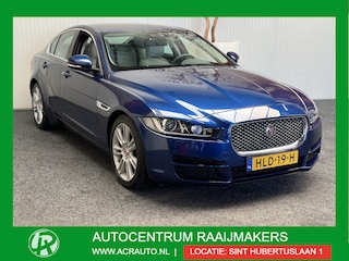 Jaguar XE 2.0 Portfolio LEDER NAVIGATIE CRUISE CONTROL GLAZEN SCHUIF/KANTELDAK KEYLESS GO RIJSTROOKSENSOREN ACHTERUITRIJCAMERA AFN. TREKHAAK ZEER MOOI !! Brgl