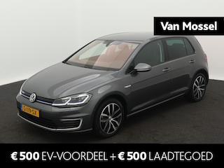 Volkswagen Golf E-DITION 163 PK | Automaat | Camera | Navigatie | Warmtepomp | Stoelverwarming | Keyless | Apple Carplay | Android Auto | Adaptive Cruise Control | Digital Cockpit | Climate Control | LED |