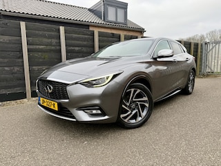 Infiniti Q30 1.6t Premium City Black vol. onderhouden