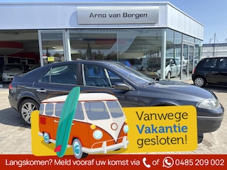 Renault Laguna 2.0-16V Business, climatronic, cruisecontrol, pdc, trekhaak, navigatie, schuif-/kanteldak, nieuwe APK, 4 nieuwe banden, rondom nieuwe remmen !