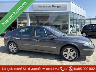 Renault Laguna 2.0-16V Business, climatronic, cruisecontrol, pdc, trekhaak, navigatie, schuif-/kanteldak