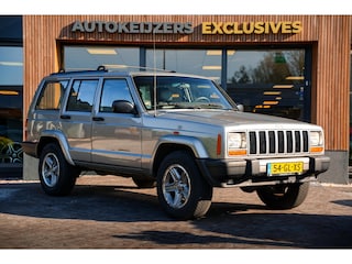 Jeep Cherokee 4.0i 60th Anniversary XJ Cruise Stoelverw. Leer 4X4 Sperdifferentieel Trekhaak