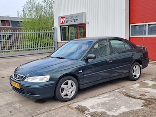 Honda Accord 2.0i LS