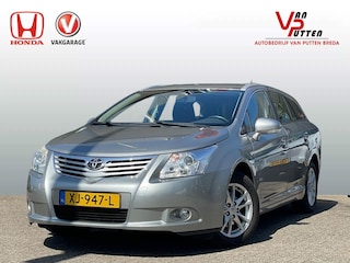 Toyota Avensis 1.8 VVT-i Business Automaat | Navi | Trekhaak | Climate control | Cruise control | All Season banden | Achteruitrijcamera