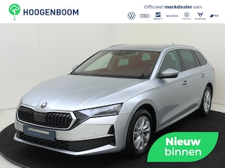 Skoda Octavia Combi 1.5 TSI MHEV Business Edition | Achteruitrijcamera | Stoel- en stuurwielverwarming | Keyless | Navigatie | Elektrische achterklep | Elektrisch inklapbare buitenspiegels | Sfeerverlichting | Adaptieve cruise control |