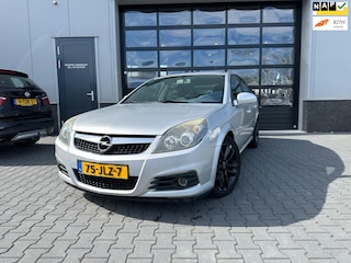 Opel Vectra GTS 1.8-16V Business