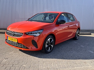 Opel Corsa Corsa 50-kWh 136 1AT Elegance | 11 kW boordlader | 16" Lichtmetalen velgen, 8 spaaks met 195/55 R16 banden | 3-spaaks lederen stuurwiel