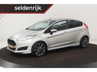 Ford Fiesta 1.0 EcoBoost ST Line | Navigatie | Climate control | Parkeerhulp | Cruise control | Verwarmde voorruit | Bluetooth