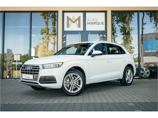 Audi Q5 2.0 TFSI Quattro 252PK | 2e Paasdag open! | Sport S Line Edition | | 3x S-Line | 19" LM Velgen | LED | Navigatie | Virtual Cockpit | Apple CarPlay | Wegklapbare Trekhaak | Standkachel | Stoelverwarming | |