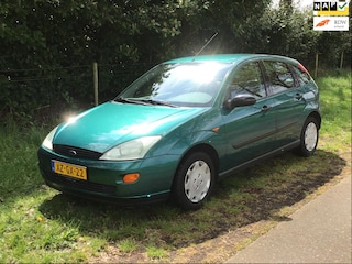Ford Focus 1.6-16V Trend, mooie staat met trekhaak