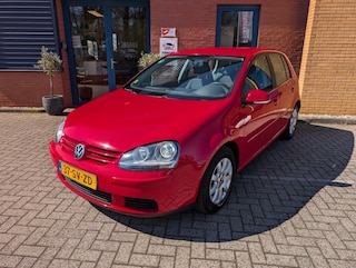 Volkswagen Golf 1.6 FSI COMFORTLINE Automaat, Airco, Trekhaak