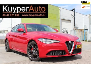 Alfa Romeo Giulia 2.2 Eco Business Super PRACHTIGE AUTOMAAT VOL LEDER EN OPTIES
