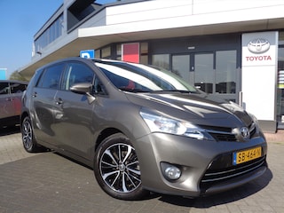 Toyota Corolla Verso 1.8 VVT-i 147pk Skyview Edition | TREKHAAK | PANORAMADAK |