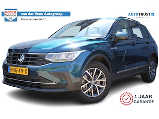 Volkswagen Tiguan 1.4 TSI eHybrid Life Edition | Achteruitrijcamera | Digital cockpit | Adaptieve cruise controle | Climate controle | Parkeersensoren V+A | Elektrische kofferklep | Keyless entry/start | Navigatie | Apple CarPlay/Android Auto | Schakelmogelijkheid aan stuurwiel |