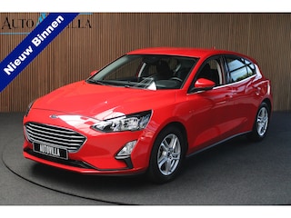 Ford Focus 1.5 EcoB. 150pk Aut. Navi Climate Stuurverwarming Stoelverwarming PDC LM velgen