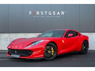 Ferrari 812 6.5 V12 HELE *Rosso Corsa / Carbon / Lift-Systeem / Daytona Racing Seats / Passenger Display*