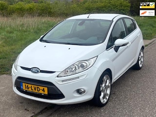 Ford Fiesta 1.6 Titanium 5-Drs X-pack ECC LMV 17" Cruisecontrol PDC Audio/CD Electric pakket ESP ABS Dealeronderhoud Nieuwe Apk!