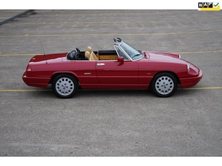 Alfa Romeo Spider 2.0