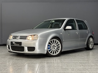 Volkswagen Golf 3.2 V6 R32 4Motion