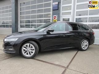 Skoda Octavia Combi 1.0 TSI Business Edition / Trekhaak / Navi / PDC