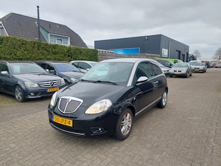 Lancia Ypsilon 1.4-16V Platino DFN
