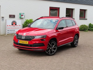 Skoda Karoq 1.5 TSI ACT Greentech 150pk DSG-7 Sportline Business/ Trekhaak/ 19 Inch velgen/ Keyless/ DAB/ Stoelverwarming/ Camera/ 1 Eigenaar/ Origineel NL/ NAP