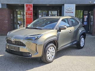 Toyota Yaris Cross 1.5 Hybrid DYNAMIC STOEL/STUURVERW HEAD-UP KEYLESS NAVI CLIMA APPLE/ANDROID EL-ACHTERKLEP BLUETOOTH AD-CRUISE LM-VELGEN CAMERA