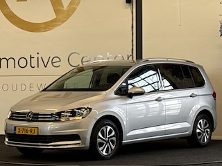 Volkswagen Touran 1.5 TSI Highline 7p | ADAPTIVE CRUISE | PDC V EN A | NAVI | LMV