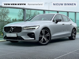 Volvo S60 2.0 B4 R-Design , Automaat , Adaptive Cruise , Trekhaak , Stoelen+Stuur+Achterbank Verwarmd , Camera , Carplay , BLIS , DAB , Elek. Verstelbare Stoelen Met Geheugen , Standkackel , Voorruit Verwarmd ,