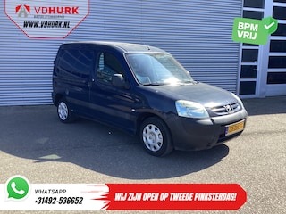 Peugeot Partner 1.4 75 pk BENZINE/ Riem V.V/ NL auto/ Trekhaak/ Radio