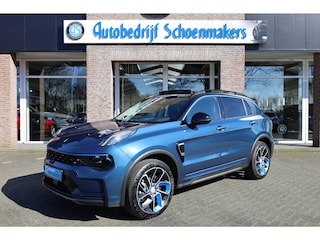 Lynk & Co 01 1.5 261PK! 6.6Kwh LADEN! 360-CAMERA PANO/SCHUIF INFINITY DAB NAVI CARPLAY CAMERA STOELVERWARMING ELEK.ACHTERKLEP 20"LMV