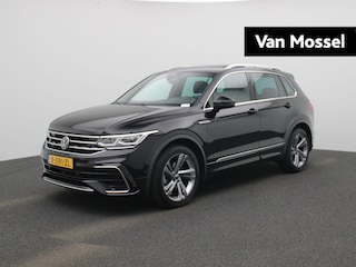 Volkswagen Tiguan 1.5 TSI R-Line Business | Achteruitrijcamera | Trekhaak | Adaptive cruise control | Stoelverwarming | Navigatie | 19 inch licht metalen velgen | Panorama schuif-/kanteldak |
