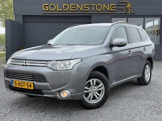 Mitsubishi Outlander 2.0 PHEV Business Edition 2e Eigenaar,Navi,Clima,Cruise,Camera,Trekhaak,Dealer Onderhouden,N.A.P,Nieuwe APK Bij Aflevering