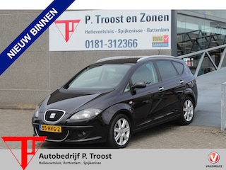 Seat Altea 1.6 Stylance Cruise control/Climate control/Achteruitrijcamera/Apple carplay/DAB/Trekhaak/Multifunctioneel stuurwiel/17'' Lichtmetalen velgen/Elektrisch inklapbare spiegels/Elektrische ramen.