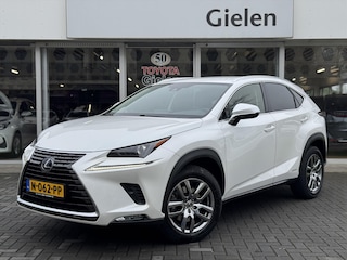 Lexus NX 300h AWD Luxury Line | Groot Scherm, Adaptive cruise control, Leer, Stoelverwarming, Parkeersensoren, Elektrische achterklep, 18 inch