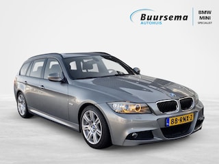BMW 318i M-Sport Edition Naviagtie Professional Bluetooth Tel. Zwarte hemel Sportinterieur 187.000 Km NAP! Afneembare trekhaak