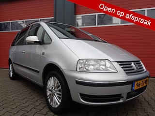 Volkswagen Sharan 2.0 Comfortline 116PK Clima Cruise Trekhaak 7-Pers 130Dkm NAP NL-Auto