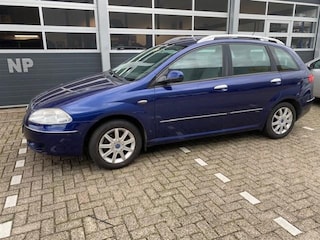 Fiat Croma 1.8-16V Dynamic MET GEREVISEERDE BAK