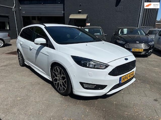 Ford Focus Wagon 1.5 ST-Line (182pk)! Wagon! Navigatie!