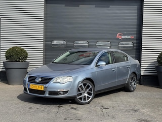 Volkswagen Passat 1.8 TFSI Comfortline | Navigatie | Lichtmetalen Velgen | Climate Control | Trekhaak |