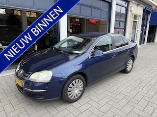 Volkswagen Jetta 1.6 FSI Comfortline Business NIEUWE APK MEDIA SCHERM