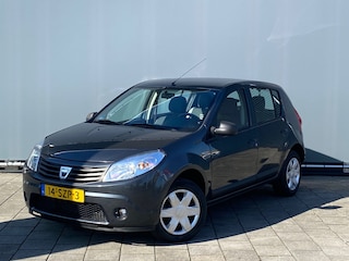 Dacia Sandero BWJ 2012 | 1.2 Aniversare | 75PK | NWE APK | AIRCO | 5-DEURS | TREKHAAK | ELEKTRISCHE RAMEN |