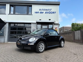 Volkswagen Beetle New Cabriolet 1.6 Trendline