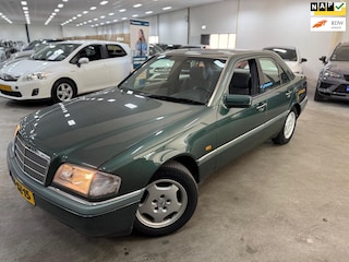 Mercedes-Benz C-klasse 180 Sport / AUTOMAAT / NAP / GEEN ROEST / NETTE BENZ
