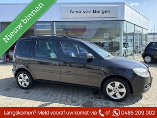 Skoda Roomster 1.6-16V Elegance, climatronic, cruisecontrol, trekhaak, pdc, panoramadak, zeer nette en luxe auto met de oer sterke VW motor !!!